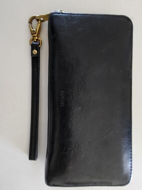 VINTAGE Fossil Black Leather Wristlet Wallet